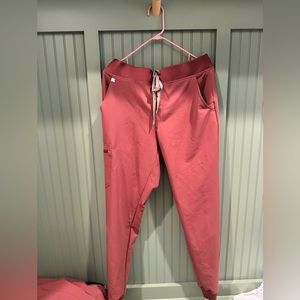 Figs Zamora high waisted jogger pants!